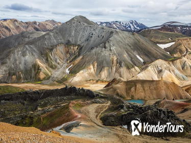 Private Tour: Iceland Highlands, Landmannalaugar, and Hekla Day Trip by Jeep