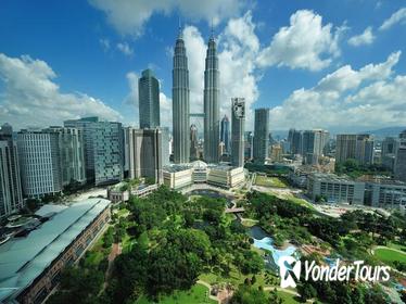 Private Tour: Kuala Lumpur with Petronas Twin Towers Observation Deck and Batu Caves