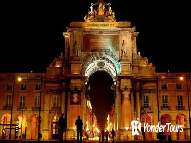 Private tour: Lisbon Fado Dinner Show and Panoramic Night Tour