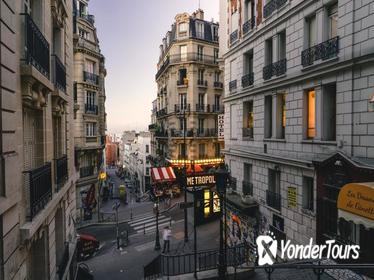 Private Tour: Montmartre Walking Tour, Dinner and Au Lapin Agile Cabaret