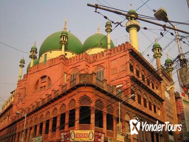 Private Tour: Places of Worship in Kolkata including Mother House