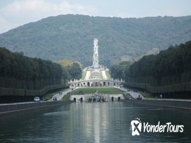 Private Tour: Royal Palace of Caserta and Shopping Tour from Naples