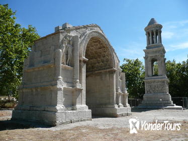 Private Tour: Saint R emy de Provence - Arles and Les Baux de Provence from Aix-en-Provence