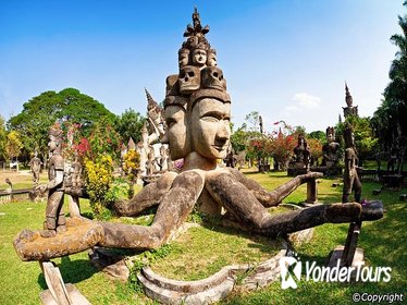 Private Tour: Vientiane City Sightseeing and Buddha Park