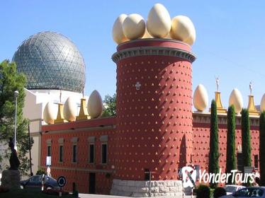 Private Tour: World of Salvador Dalí from Barcelona