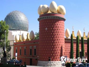 Private Tour: World of Salvador Dalí from Barcelona Private Tour: World of Salvador Dalí from Barcelona