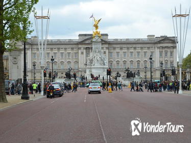 Private When Prince Harry Met Meghan Royal Black Taxi Tour