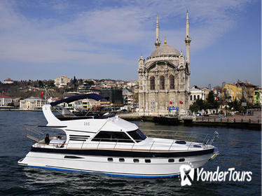 Private: Romantic Evening Cruise on the Bosphorus on Your Own Yacht
