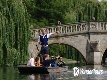 Punting Tour in Cambridge