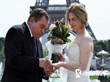 Renew Your Wedding Vows in Paris