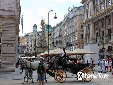 Romantic Vienna from Budapest with Fiaker and Sacher cake