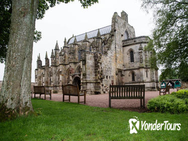 Rosslyn Chapel, Dunfermline Abbey and Stirling Castle Day Tour from Edinburgh