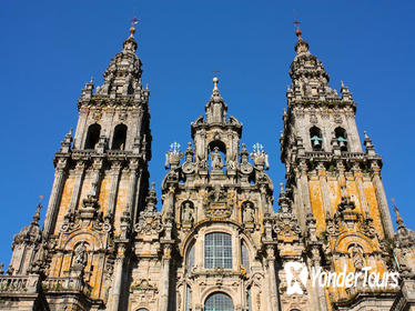 Santiago de Compostela and Valença do Minho Day Trip from Porto with Lunch