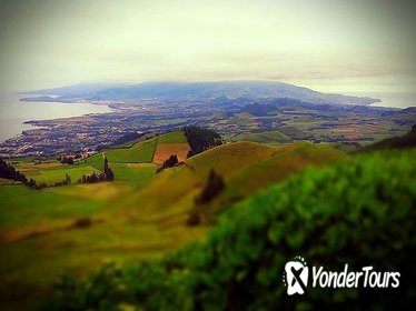 Sao Miguel Island tour, 3 volcanoes - lunch included in Furnas volcano