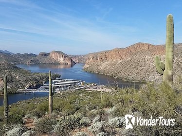 Semi-Custom Apache Trail Day Trip Including Dolly Steamboat and Superstition Mountain