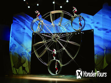 Shanghai Chinese Acrobatic Show and Night Tour