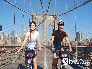 Shared Brooklyn Bridge Guided Bicycle Tour for Small Group