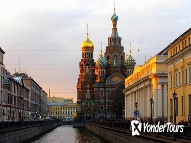 Sightseeing Tour with a tour to Peter and Paul Fortress and Spilled Blood Church