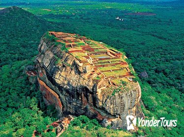 Sigiriya Lions Rock & Dambulla Cave Temples day trip from Negombo