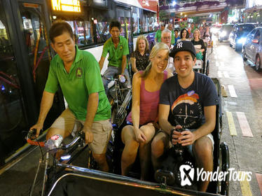 Singapore's Chinatown Trishaw Night Tour with Transfer