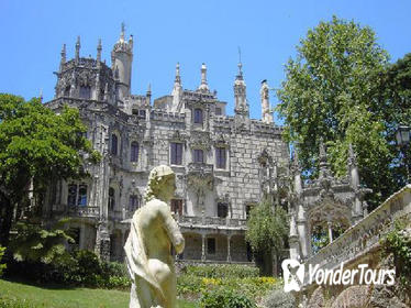 Sintra Small-Group Tour from Lisbon with Pena Palace and Quinta da Regaleira