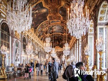 Skip the Line: Château de Versailles Murder and Mystery Tour from Paris