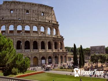 Skip the Line: Colosseum Walking Tour including Roman Forum and Palatine Hill