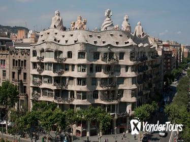 Skip the Line: Gaudi's La Pedrera Audio Tour in Barcelona