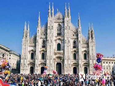 Skip the Line: Milan Duomo and Rooftop Tour for Kids and Families