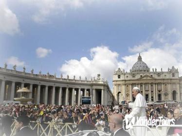 Skip the Line: Papal Blessing, Vatican Museums, and St. Peter's Basilica Tour with Lunch