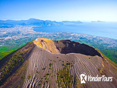 Skip-the-lines private tour of Ancient Herculaneum and Volcano Vesuvius with local guide and driver