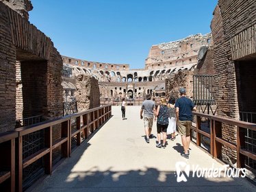 Small Group Tour of Ancient Rome with Arena Entrance in Spanish