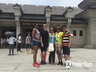 Small Group Tour of Xi'an Terracotta Warriors, Hanyangling Museum, And Tang Dynasty Show