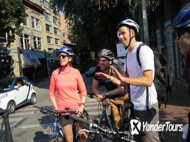 Small-Group Afternoon Bike Tour of Vancouver