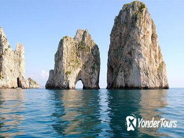 Small-Group Capri Island Day Tour by Boat from Sorrento