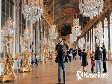 Small-Group Day Trip to Versailles from Paris by Minibus