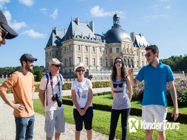 Small-Group Fontainebleau and Vaux-Le-Vicomte castle Day Trip From Paris