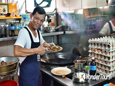 Small-Group Food Tour With Hawker Centre. Eat Like A Local!