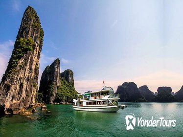 Small-Group Halong Day Cruise from Hanoi Including Kayaking and Caving