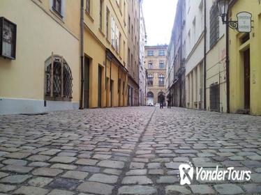 Small-Group Hidden Prague Walking Tour of Old Town