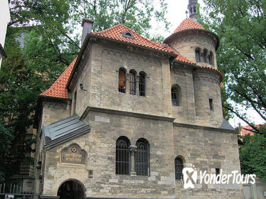 Small-Group Historic Jewish Quarter Walking Tour in Prague