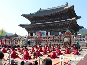 Small-Group Seoul Morning Royal Palaces Tour