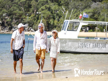 Small-Group Sydney Harbour Boat Tour with Beach Stops and Local Guide