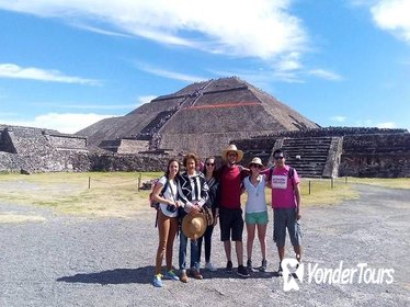 Small-Group Teotihuacan Pyramids from Mexico City