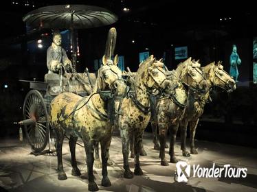 Small-Group Tour: Terracotta Warriors, Dumpling Banquet and Tang Dynasty Show in Xi'an