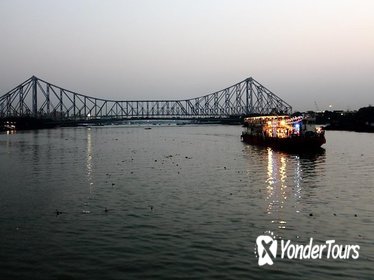 Special Day Excursion: Kolkata Highlights Full-Day Tour by Car, Foot and Boat