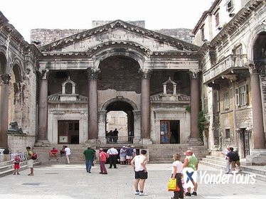 Split and Salona Cultural Heritage Day Tour from Trogir