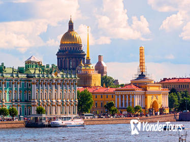 St Petersburg Shore Excursion: Comfort Visa-Free 2-day Tour