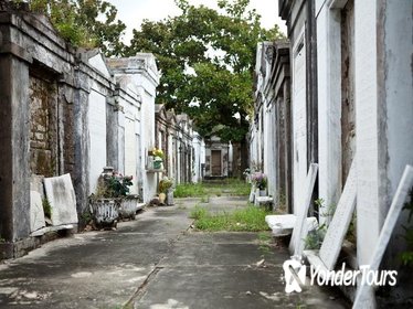 St. Louis Cemetery Number 1 Tour