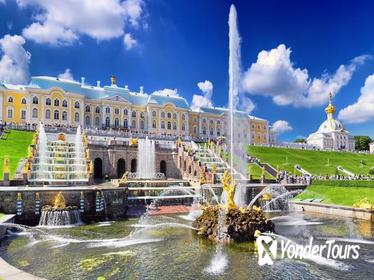 St. Petersburg Shore Excursion: Small-Group 2-Day Visa-Free Tour Including Boat Ride
